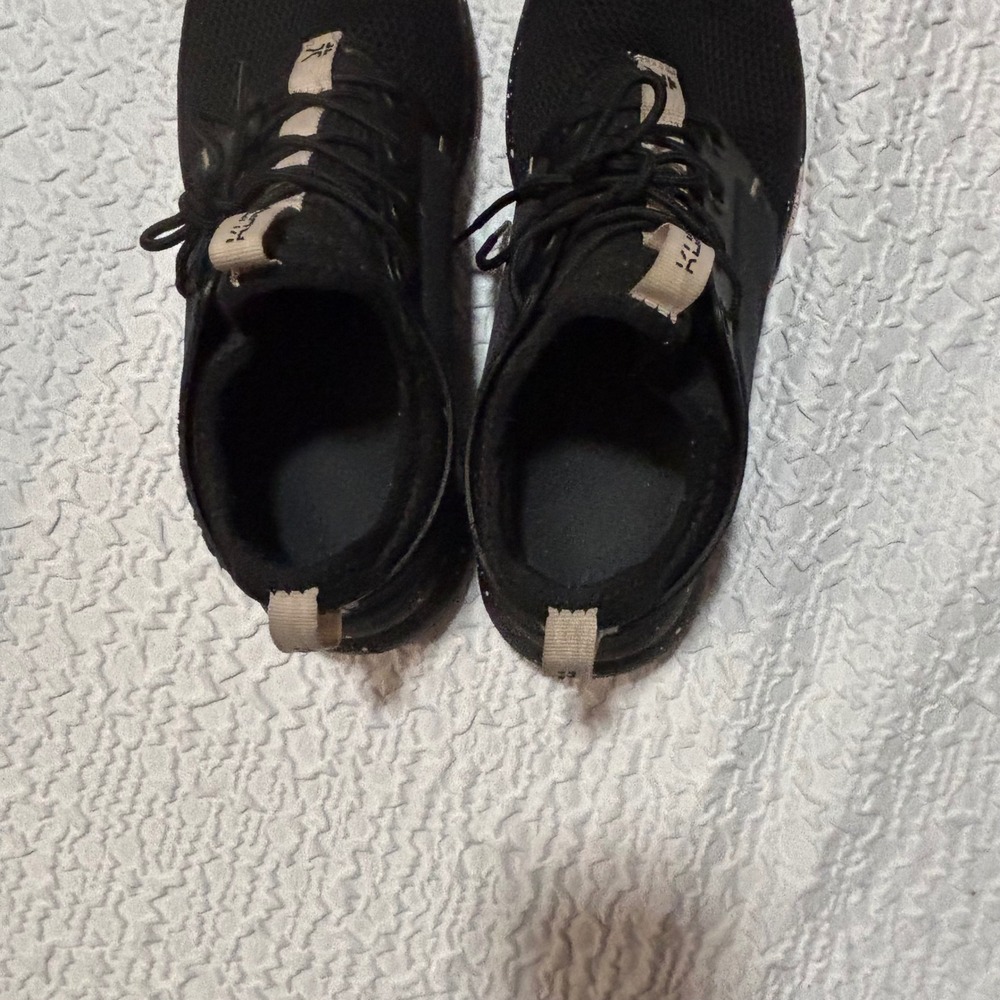KURU Atom Women's Athletic‎ Sneaker|Jet Black and Misty Lilac|
10.5 - Picture 4 of 7